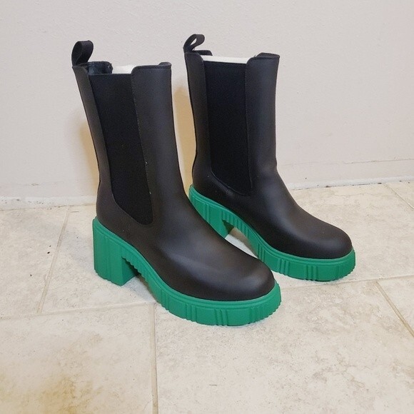 Vivian chunky lugsole chelsea boot in black and green lugsole chelsea boots - Picture 4 of 13